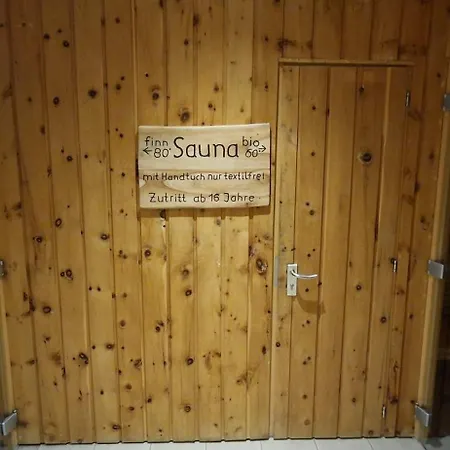 Sauna, Pool Und Gartenzugang