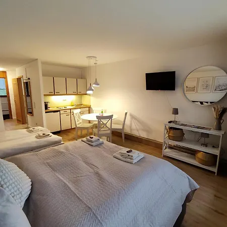 Sauna, Pool Und Gartenzugang