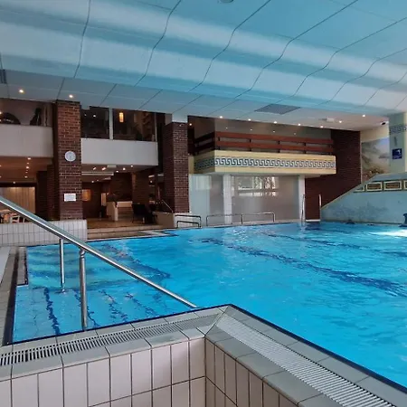 Sauna, Pool Und Gartenzugang 상트엥글마