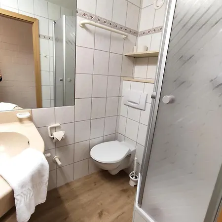 아파트 Sauna, Pool Und Gartenzugang 상트엥글마