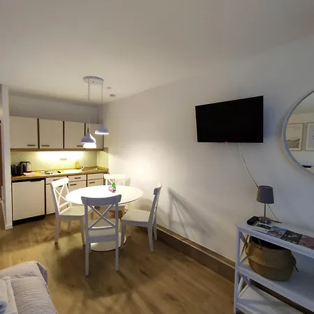 Daire Sauna, Pool Und Gartenzugang