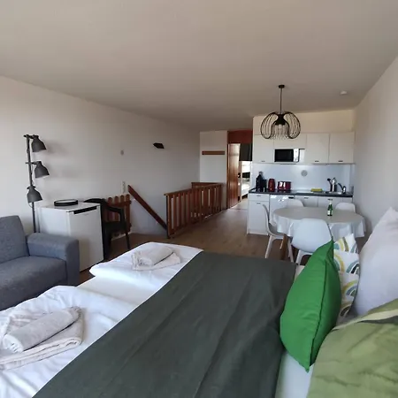 Sauna, Pool Und Gartenzugang